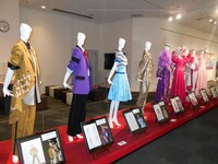「神戸阪急meets宝塚歌劇展」展示イメージ。