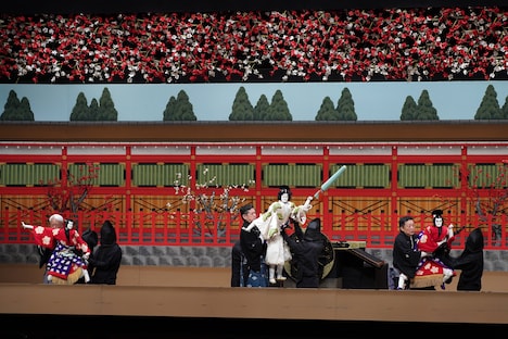 未来へつなぐ国立劇場プロジェクト 初代国立劇場さよなら公演「令和5年8・9月文楽公演」第一部「通し狂言 菅原伝授手習鑑」三段目「車曳の段」より。（提供：国立劇場、撮影：小川知子）