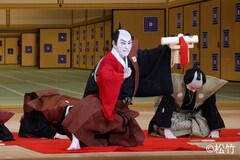 市川團十郎が「大好きな劇場」と思い述べる、「九月博多座大歌舞伎」開幕