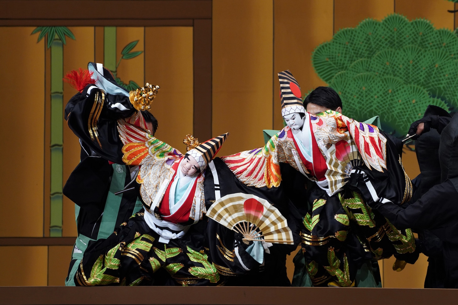 未来へつなぐ国立劇場プロジェクト 初代国立劇場さよなら公演「令和5年8・9月文楽公演」第二部「寿式三番叟」より。（提供：国立劇場、撮影：小川知子）