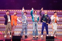 ライブステージ「BACK TO THE MEMORIES PART3」より。
