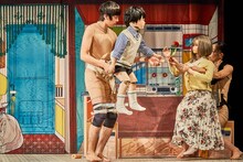 Q 新作 / 劇作・演出 市原佐都子「弱法師（よろぼし）」より。(c)Jorg Baumann