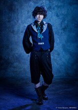 櫻井圭登扮するオリバー・グレイブ。