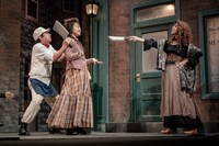 ヨーロッパ企画 第42回公演「切り裂かないけど攫（さら）いはするジャック」より。（撮影：井上嘉和）