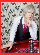 上仁樹扮する明瀬キョウヤ。