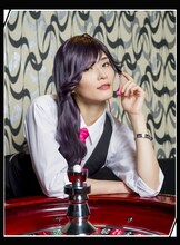 汐月しゅう扮する射落ミズキ。