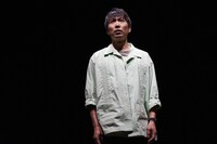 劇団東京夜光「fragment」より。（撮影：神ノ川智早）