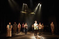 劇団東京夜光「fragment」より。（撮影：神ノ川智早）