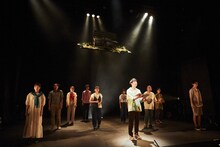 劇団東京夜光「fragment」より。（撮影：神ノ川智早）