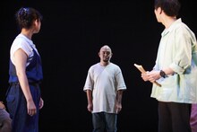 劇団東京夜光「fragment」より。（撮影：神ノ川智早）