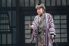 「劇団☆新感線43周年興行・秋公演 いのうえ歌舞伎『天號星』」より。（撮影：田中亜紀）