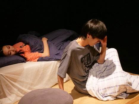 努力クラブ 第17回公演「ゲームコーナー」より。