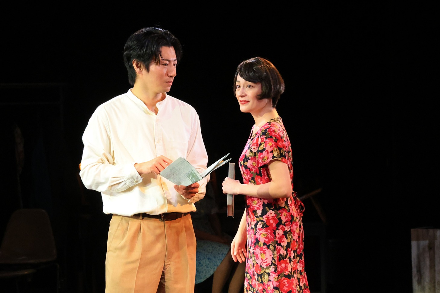 KAAT神奈川芸術劇場プロデュース「アメリカの時計」より。（撮影：宮川舞子）