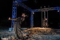 「世界劇団『零れ落ちて、朝』-Toyooka edition-」より。（撮影：田所正臣）