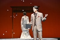 「朗読・芝居・音楽・歌による…『窯変源氏物語 -夕顔-』」より。（撮影：山副圭吾）