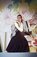 北翔海莉 芸能生活25周年記念公演「THE 北翔まつり」より。（撮影：桂秀也）