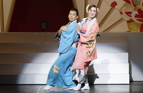 北翔海莉 芸能生活25周年記念公演「THE 北翔まつり」より。(撮影:桂秀也)