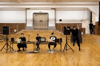 京都芸術センター Co-program2023 カテゴリーA「共同制作」採択企画 松原俊太郎 小野彩加 中澤陽 スペースノットブランク 不自由な言葉を離す身体「ダンスダンスレボリューションズ」より。(c)守屋友樹