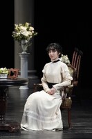 unrato#10「三人姉妹」より。（撮影：友澤綾乃）