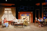 トム・プロジェクト プロデュース「沼の中の淑女たち」より。