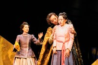 ミュージカル「天翔ける風に」より。（撮影：藤井光永）