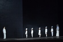 東京二期会オペラ劇場「ドン・カルロ〈新制作〉」より。（写真提供：公益財団法人東京二期会 / 撮影：寺司正彦）