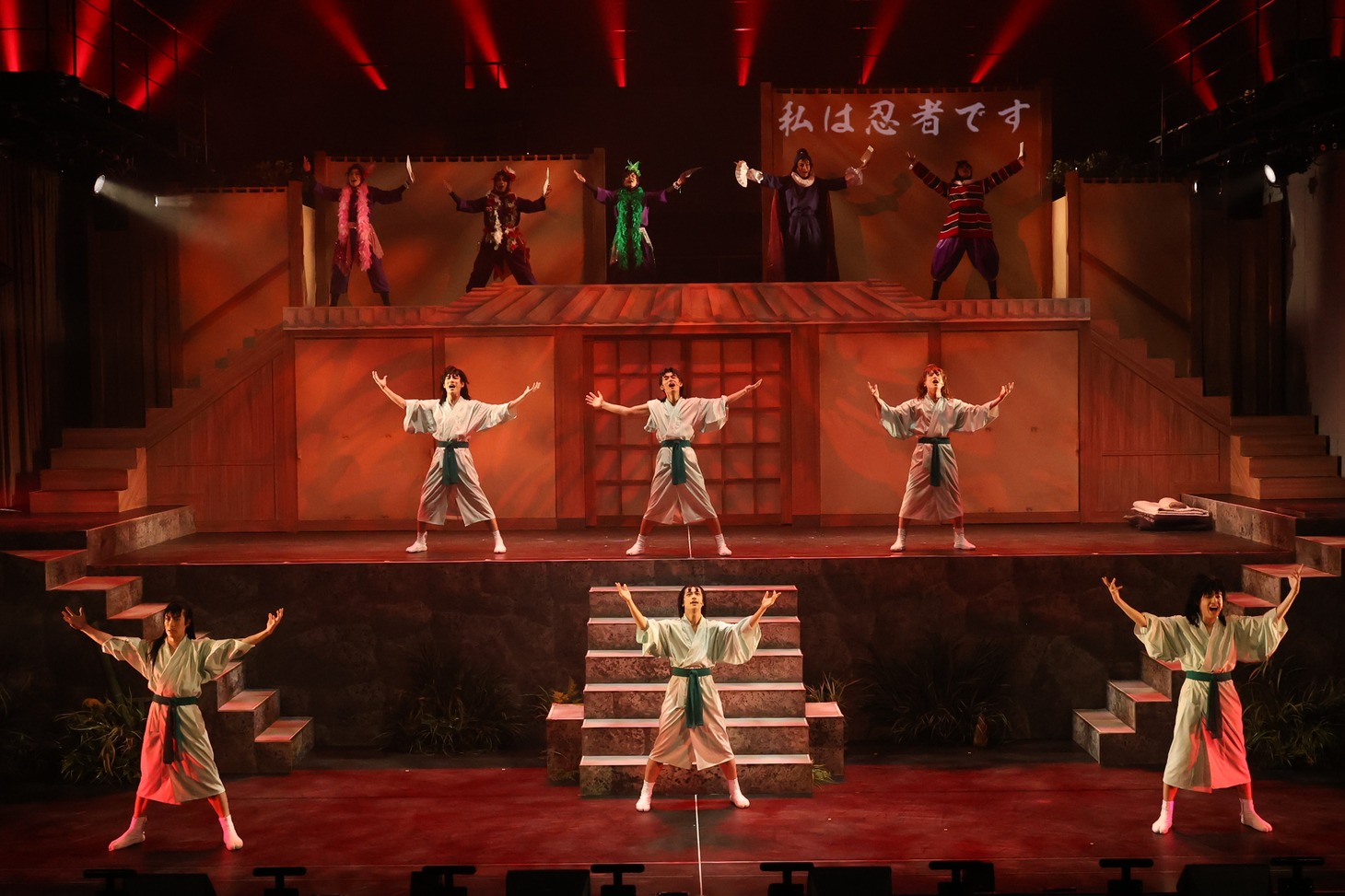 「ミュージカル『忍たま乱太郎』第13弾再演 ～ようこそ！ 忍たま文化祭！～」より。（撮影：丸山尚）