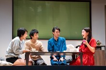 兵庫県立ピッコロ劇団 第77回公演「スターマン」より。（撮影：森口ミツル）