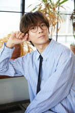 「吉高志音2024カレンダーブック」（東京ニュース通信社）より。