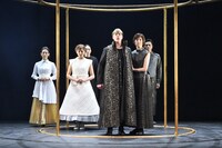 「レイディマクベス」より。（撮影：阿部章仁）