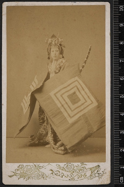 五代目中村歌右衛門「女暫」のブロマイド。