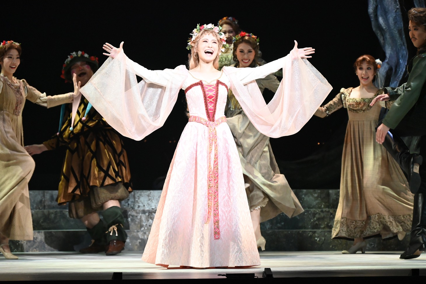 ミュージカル「キャメロット」フォトコールより。