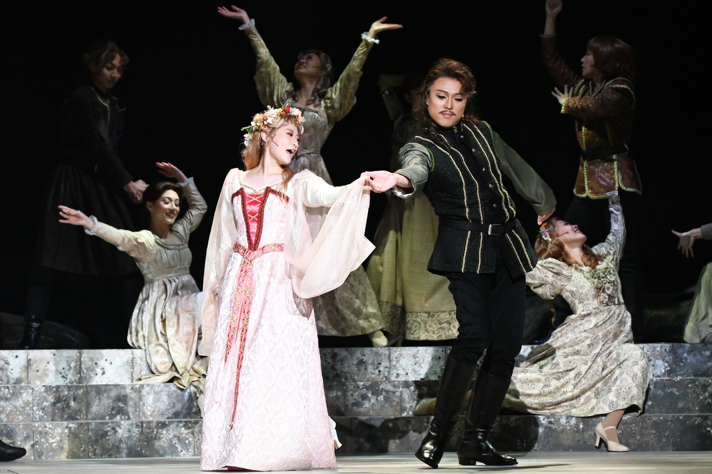 ミュージカル「キャメロット」フォトコールより。