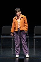 バック・トゥ・バック・シアター「影の獲物になる狩人」より。（撮影：岡はるか、提供：KYOTO EXPERIMENT）