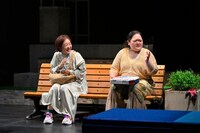 ロロ「オムニバス・ストーリーズ・プロジェクト（カタログ版）」より。（撮影：阿部章仁）