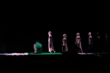 イデビアン・クルー「『幻想振動』2023edition」より。（撮影：ふじまつたえこ）