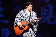 音楽劇「浅草キッド」より。(撮影:田中亜紀)