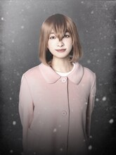 花瀬琴音扮する橘日向。