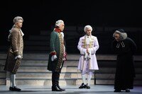 音楽劇「ダ・ポンテ ～モーツァルトの影に隠れたもう一人の天才～」より。（写真提供：東宝演劇部）