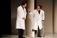 「ドクター皆川～手術成功5秒前～」より。（撮影：田中亜紀）