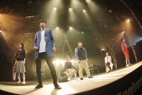 匿名劇壇「10年分の短編集」より。（撮影：堀川高 / kutowans studio）