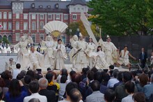 「東京芸術祭 2023」野外劇 SPAC-静岡県舞台芸術センター「マハーバーラタ～ナラ王の冒険～」より。（撮影：御堂義乘）