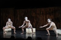 大駱駝艦 壺中天 舞踏公演 齋門由奈「月夜に」より。（撮影：腰山大雅）