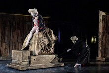 大駱駝艦 壺中天 舞踏公演 齋門由奈「月夜に」より。（撮影：腰山大雅）