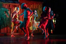 大駱駝艦 壺中天 舞踏公演 齋門由奈「月夜に」より。（撮影：腰山大雅）