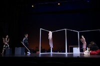 メニコン シアターAoi オープニングイヤー ラインナップ「ワレワレのモロモロ 名古屋編」より、「再々々々々々」の様子。（Photo by Naoshi HATORI）