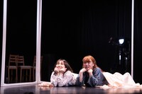 メニコン シアターAoi オープニングイヤー ラインナップ「ワレワレのモロモロ 名古屋編」より、「身体よ、動け」の様子。（Photo by Naoshi HATORI）