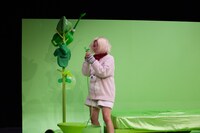 出会いシリーズ1 和田ながら×新垣七奈 ジャン・コクトー「声」より。（撮影：北上奈生子）