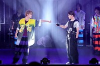 「BREAK FREE STARS」より。