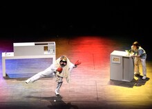 PUYEY「おんたろう」より。（撮影：ふじまつたえこ）